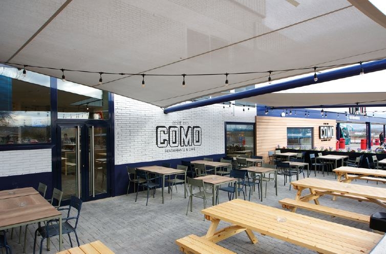 COMO espacio en gasolinera de Areas